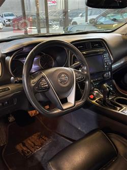 نيسان ماكسيما